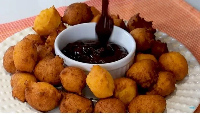 Bolinhos de  Cenoura com Chocolate Veja agora.