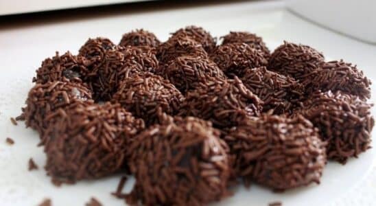 Como Fazer um Brigadeiro Tradicional Fácil