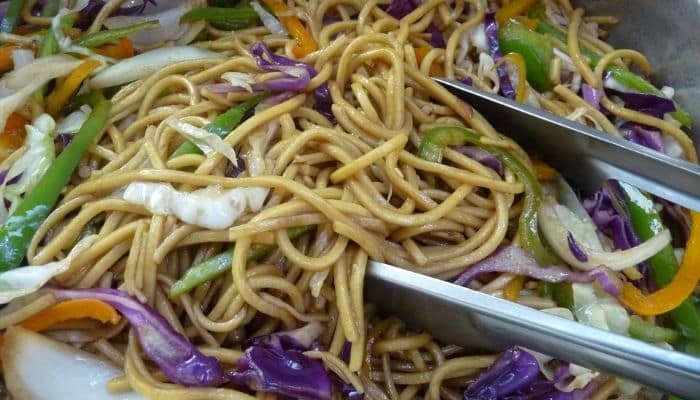 Saiba Como Fazer Yakissoba Fácil e Prático