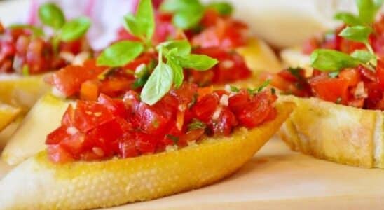 Aprenda a fazer uma deliciosa bruschetta de tomate