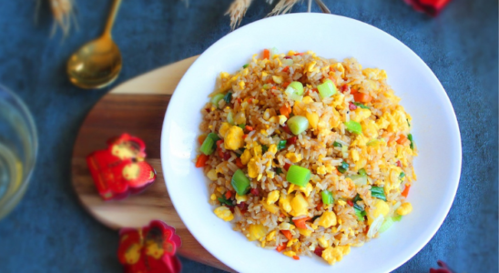 Arroz Tailandês de Abacaxi delicioso e fácil