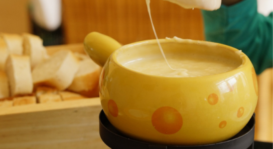 Como fazer fondue de queijo fácil e saboroso