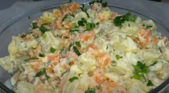 Salada de maionese cremosa muito fácil confira