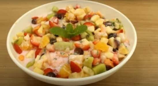 Salada de frutas tropicais