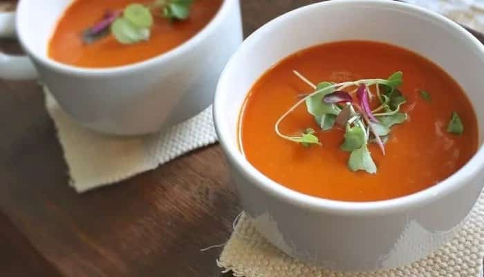 Sopa de tomate fácil