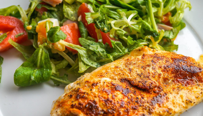 Saiba como é simples prepará um filé de frango veja agora, essa receita incrível para o seu almoço ou jantar com a família de forma rápida!