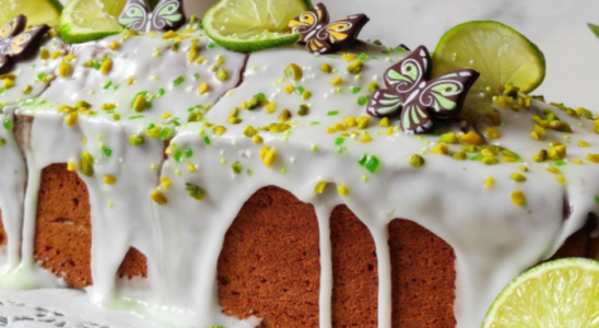 Delicioso bolo de limão com glacê