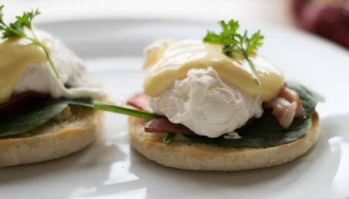 Receita de Canapés de muçarela e bacon