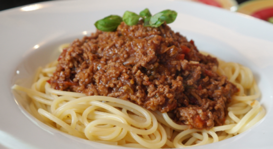 Macarrão a bolonhesa muito suculento