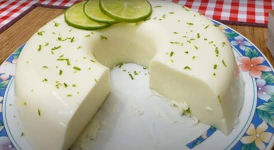 Gelado de limão cremoso mais fácil do mundo para sua ceia de natal