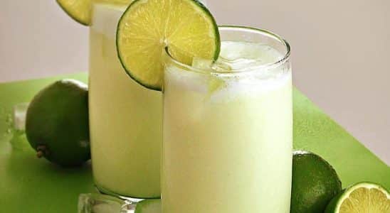 Limonada suíça cremosa saborosa para refrescar no dia a dia.