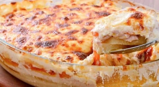 Peixe com molho gratinado no forno